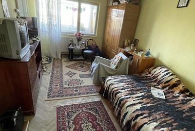 Garsonieră decomandată în Exterior Vest - 4