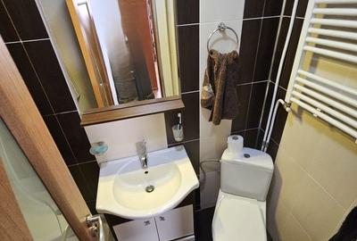 Apartament cu 4 camere decomandat în E3 - 6