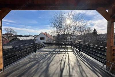 Casă cu 6 camere cu Teren 300 Mp în Rădăuți - 2