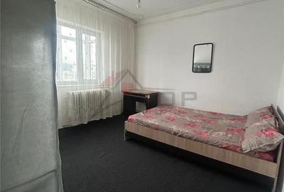 Apartament cu 3 camere decomandat în Alexandru cel Bun - 12