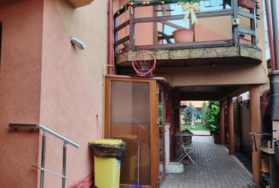 Vila de vanzare.teren 390mp. - 2