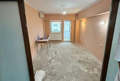 Apartament cu 3 camere decomandat în Capitol - 3
