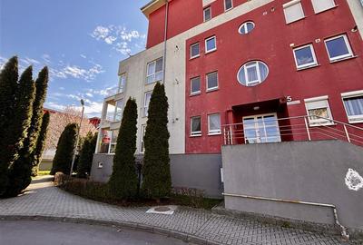 Apartament cu 3 camere decomandat în Avantgarden