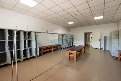 Spațiu comercial, de 2,400 mp, în Central