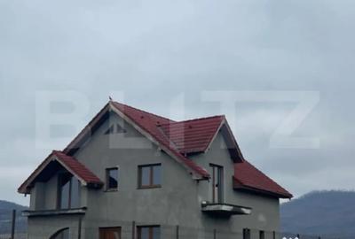 Casă cu 5 camere cu Teren 2900 Mp în Central - 3