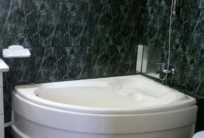 Casă cu 4 camere în Central - 1