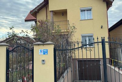 Casă cu 5 camere cu Garaj în Cârcea - 3