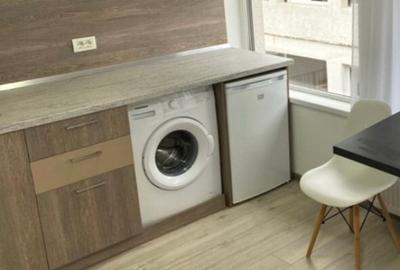 Garsoniera decomandata Metrou EROII REVOLUTIEI - 2