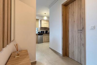 Apartament cu 2 camere, mobilat în Tractorul - 8