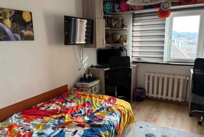 Apartament cu 3 camere decomandat în Sud - 9