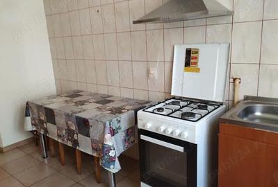 Apartament cu 2 camere nedecomandat în Cetate