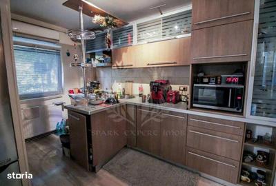 Apartament cu 4 camere decomandat, mobilat în 9 Mai - 2