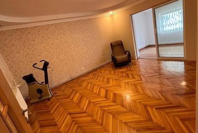 Apartament cu 3 camere decomandat în Central - 2