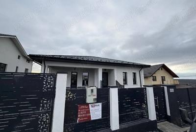 Casă cu Teren 500 Mp în Cornești