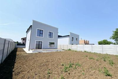 Casă individuală cu 5 camere cu Teren 428 Mp în Berceni - 2