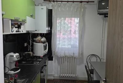 Apartament cu 2 camere decomandat în Canta - 2