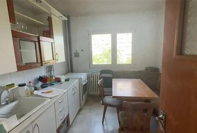 Apartament cu 4 camere decomandat, mobilat în P-ța Victoriei - 3
