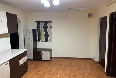 Apartament cu 3 camere decomandat în Central - 2