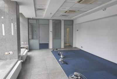 Spațiu comercial, de 126 mp, în Central - 7