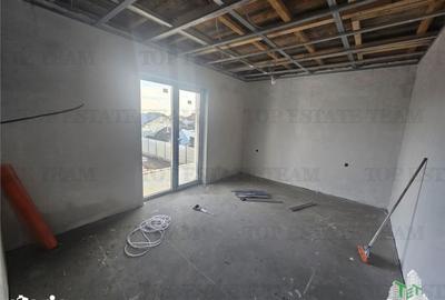 Casă cu 4 camere cu Teren 464 Mp în Joița - 6