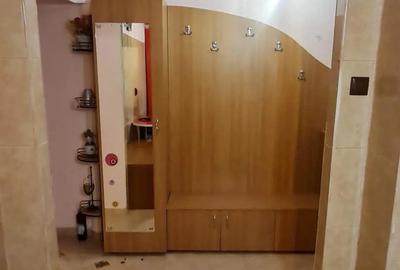 Apartament cu 2 camere decomandat în Craiter