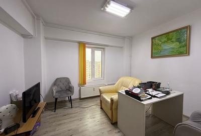 Apartament cu 3 camere decomandat în Calea Călărașilor