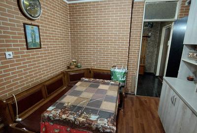 Apartament 3 camere Poarta 6 - 13