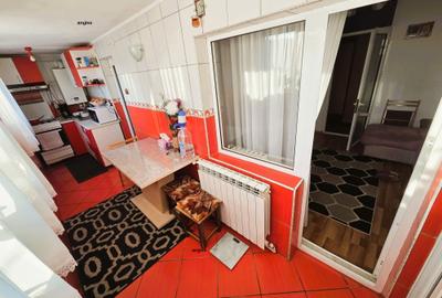 Apartament cu 3 camere în C5 - 6