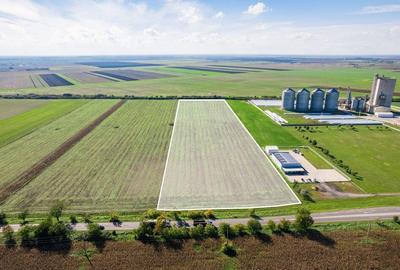 Teren de 104000 mp in Vinga - 2