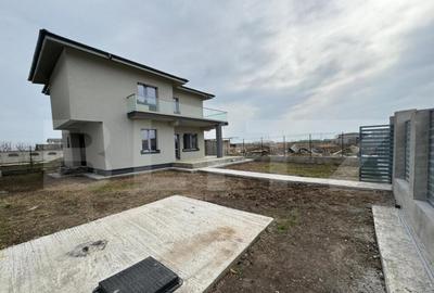 Casa semi-finisata P + E, 111 mp utili, teren 339 mp, Piel - 10