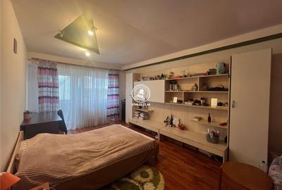 Apartament rar pe piata, cu 3 camere in Nicolina - 2
