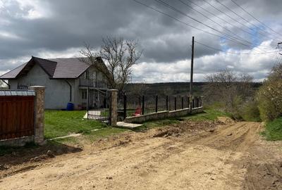 Casă individuală cu 5 camere cu Teren 1622 Mp în Cărbunari - 1