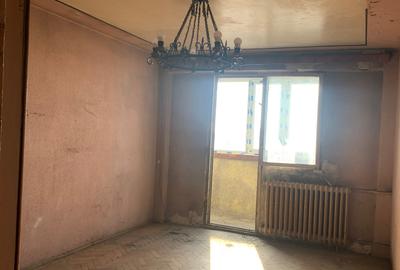 Apartament cu 2 camere decomandat în Lacul Tei