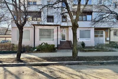 Spațiu comercial, de 100 mp, în Central