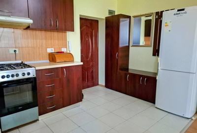 Apartament cu 3 camere decomandat în Chișoda