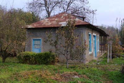 Vând casă batraneasca - 7