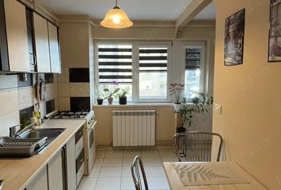 Apartament cu 2 camere semidecomandat în Intim