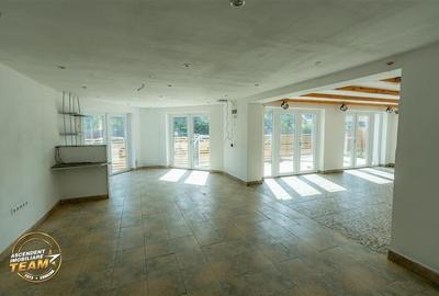 Casa cu spatiu comercial recomandat: locuinta si afacere:Central, Targu Secuiesc - 1