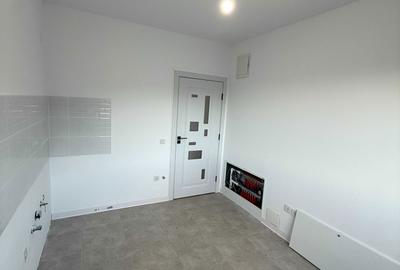 Casă cu 4 camere cu Teren 1300 Mp în Teișani - 8