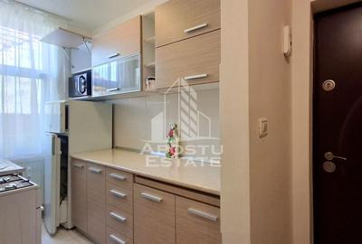 Garsonieră decomandată, mobilată în Central - 3