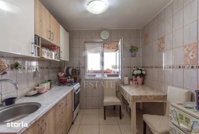 Apartament cu 4 camere decomandat în Central - 3