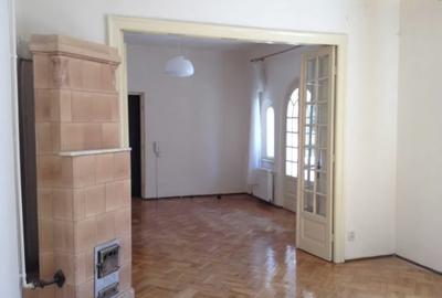 Apartament cu 3 camere în Domenii