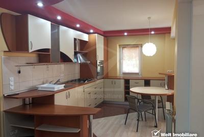 Apartament cu 3 camere decomandat în Plopilor