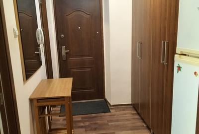 Garsonieră decomandată, mobilată în Vitan - 4