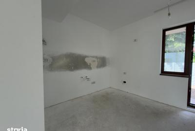 Casă cu 5 camere cu Teren 500 Mp în Central - 10