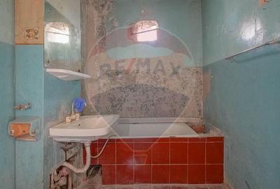 Apartament cu 2 camere de vanzare de renovat,  Bartolomeu - 9