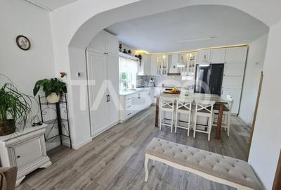 Vila cu piscina de vanzare in Sebes zona centrala - 4