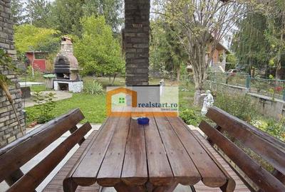 Vedere padure, panouri solare si fotovoltaice, pompa de c... Vedere padure, panouri solare si fotovoltaice, pompa de c... - 11