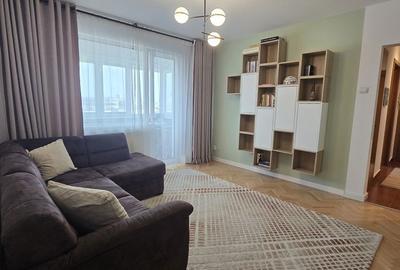 Apartament cu 3 camere semidecomandat în Gara de Nord