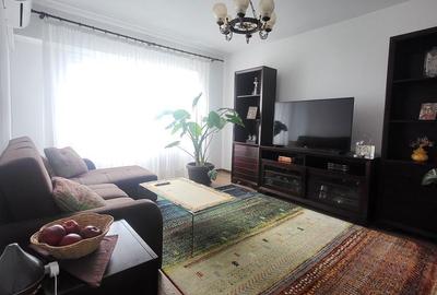 Apartament cu 3 camere decomandat în Între Lacuri - 1